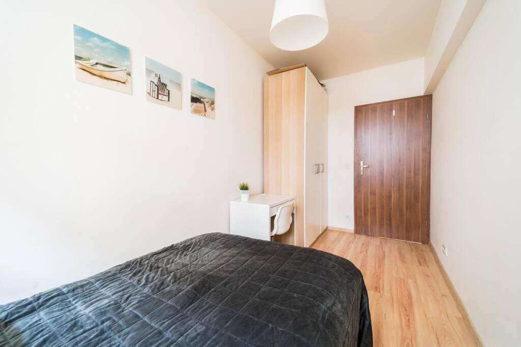 3 Rooms Big Apartment - 150 M Town Hall - Nice Design Wroclaw Bagian luar foto