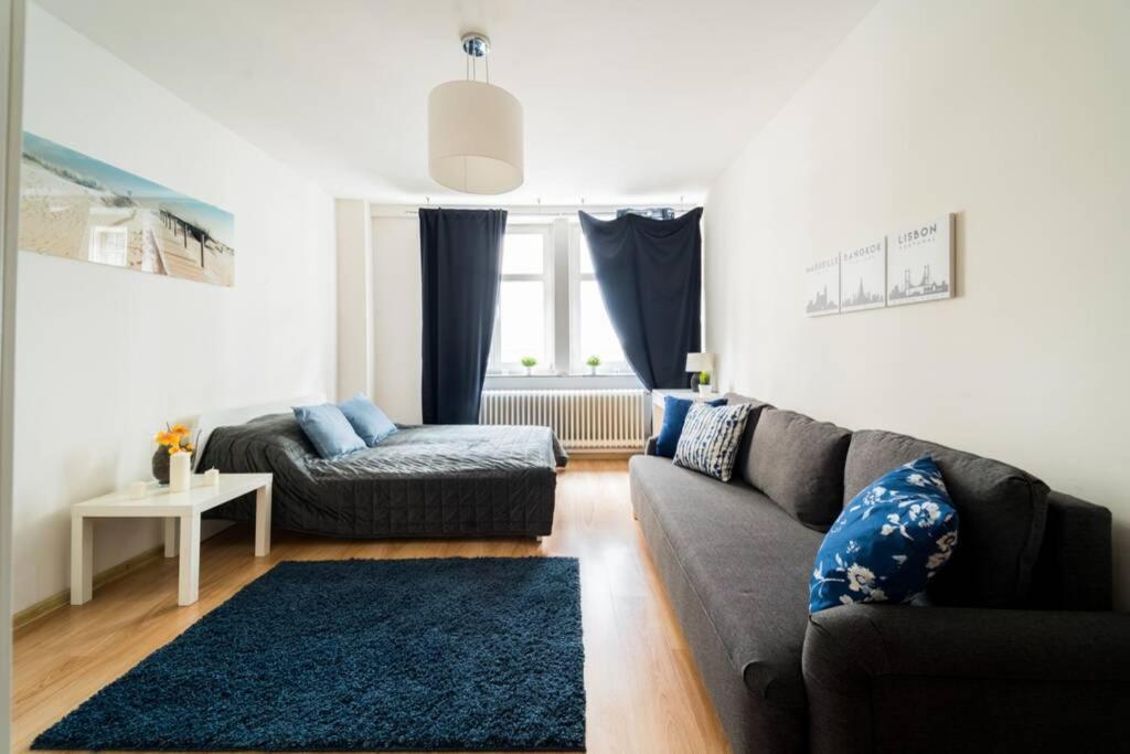 3 Rooms Big Apartment - 150 M Town Hall - Nice Design Wroclaw Bagian luar foto
