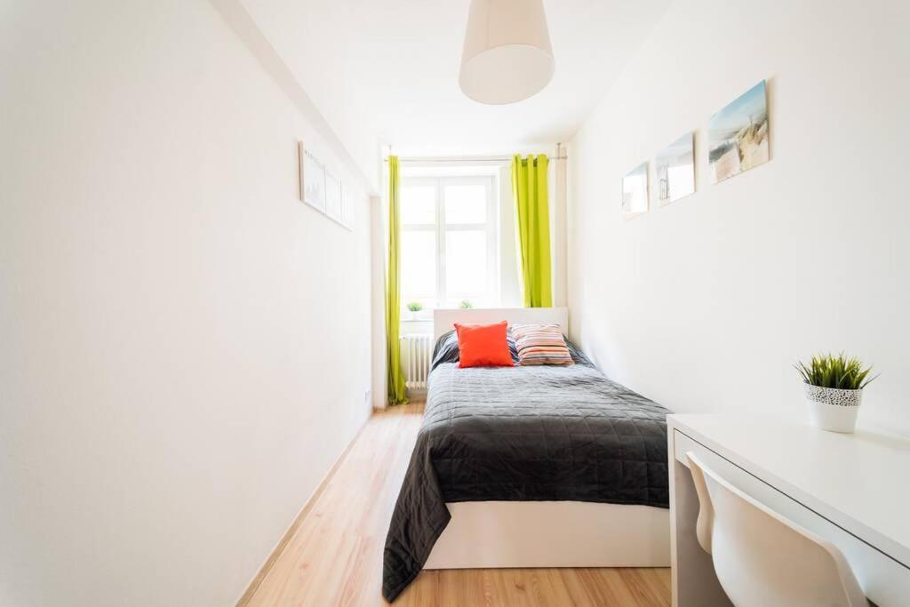3 Rooms Big Apartment - 150 M Town Hall - Nice Design Wroclaw Bagian luar foto